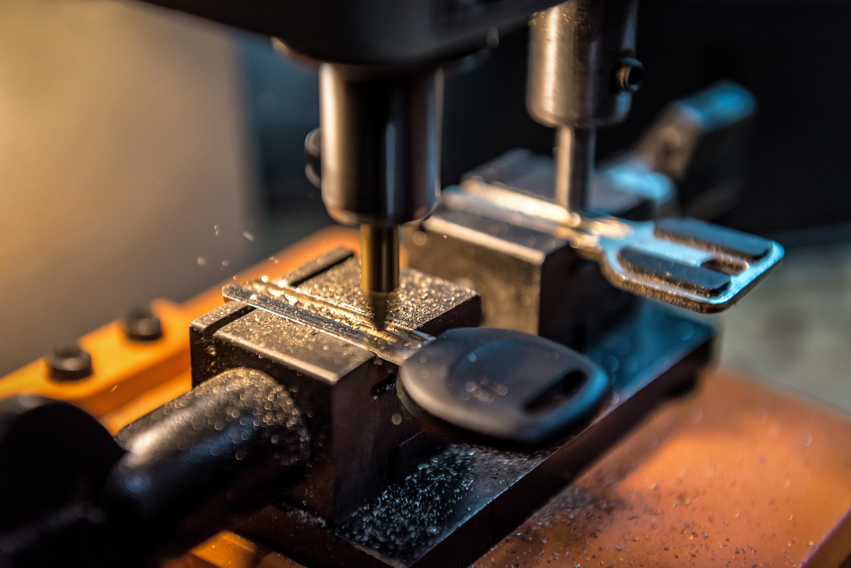 Car Key <span>Cutting</span>